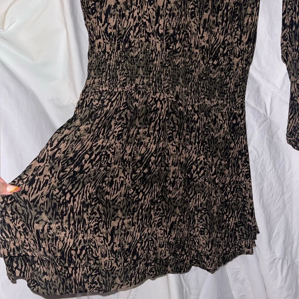 Rails Jasmine Olive Abstract print mini-dress smocked waist size Large NWT - Picture 6 of 13